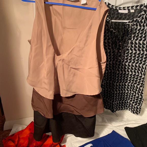 New York & Company Lot of Pre-owned Dress Pants (Sz 2P) and Tops (Sz XS) - Picture 6 of 17